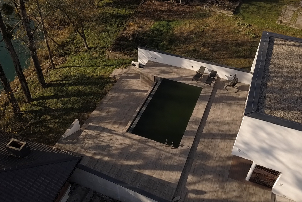 LUKSUZNA VILA „RELAX HOUSE“ BIHAĆ